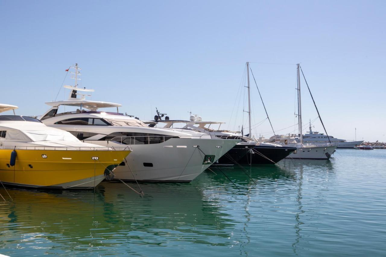 Luxurious Frontline Penthouse In Puerto Banus Marbella Exterior foto